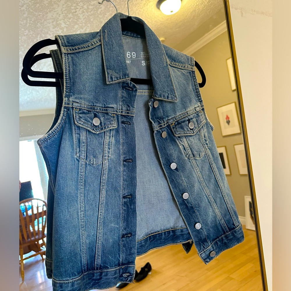 Gap denim vest. Size small.